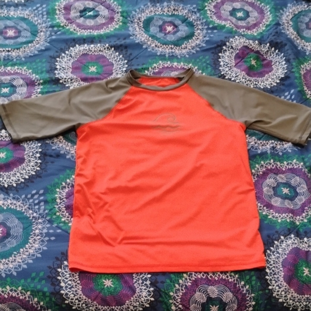 art class Red and Gray Short Sleeve Tee